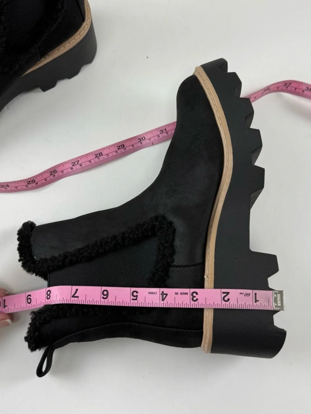 DV Dolce Vita Vandi Cozy Lug-Sole Platform Booties Womens 8.5 Black NEW